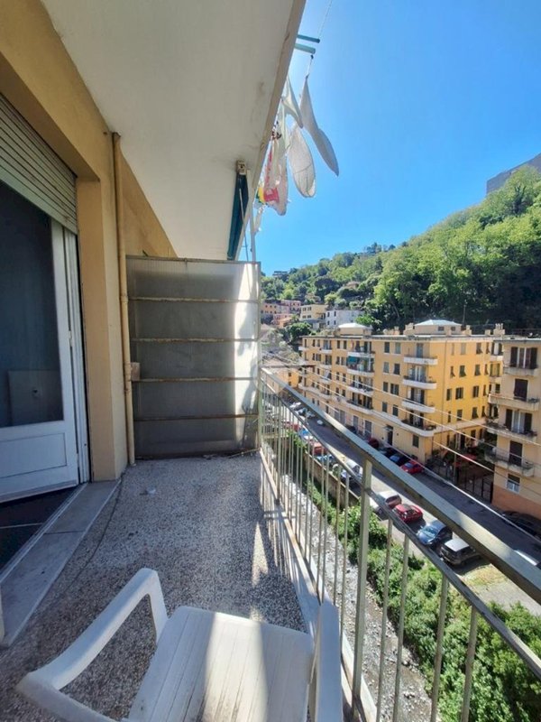 appartamento in vendita a Genova in zona Bolzaneto