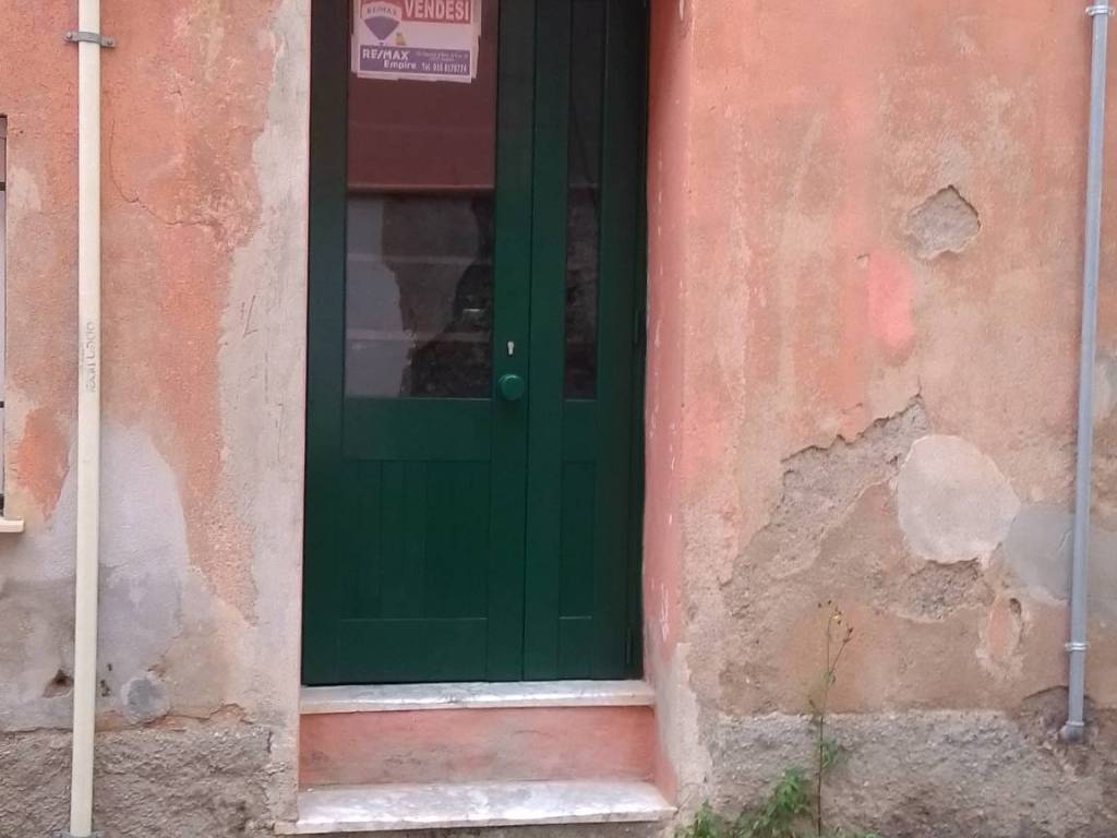appartamento in vendita a Genova in zona Palmaro / Pra'