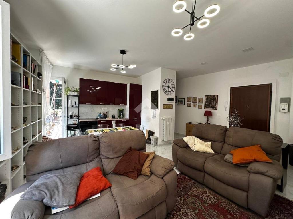 appartamento in vendita a Genova in zona Bolzaneto