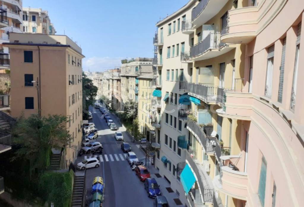 appartamento in vendita a Genova in zona Albaro