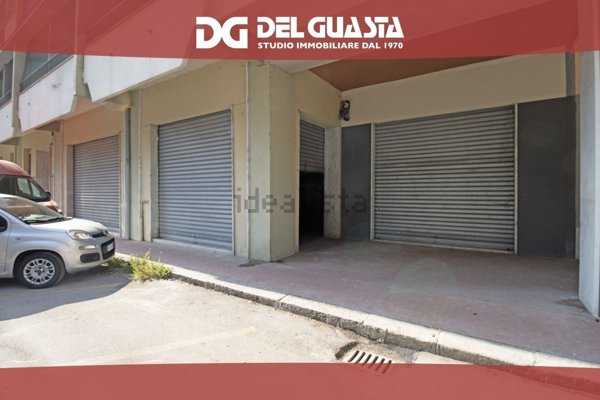 negozio in vendita a Genova in zona Molassana