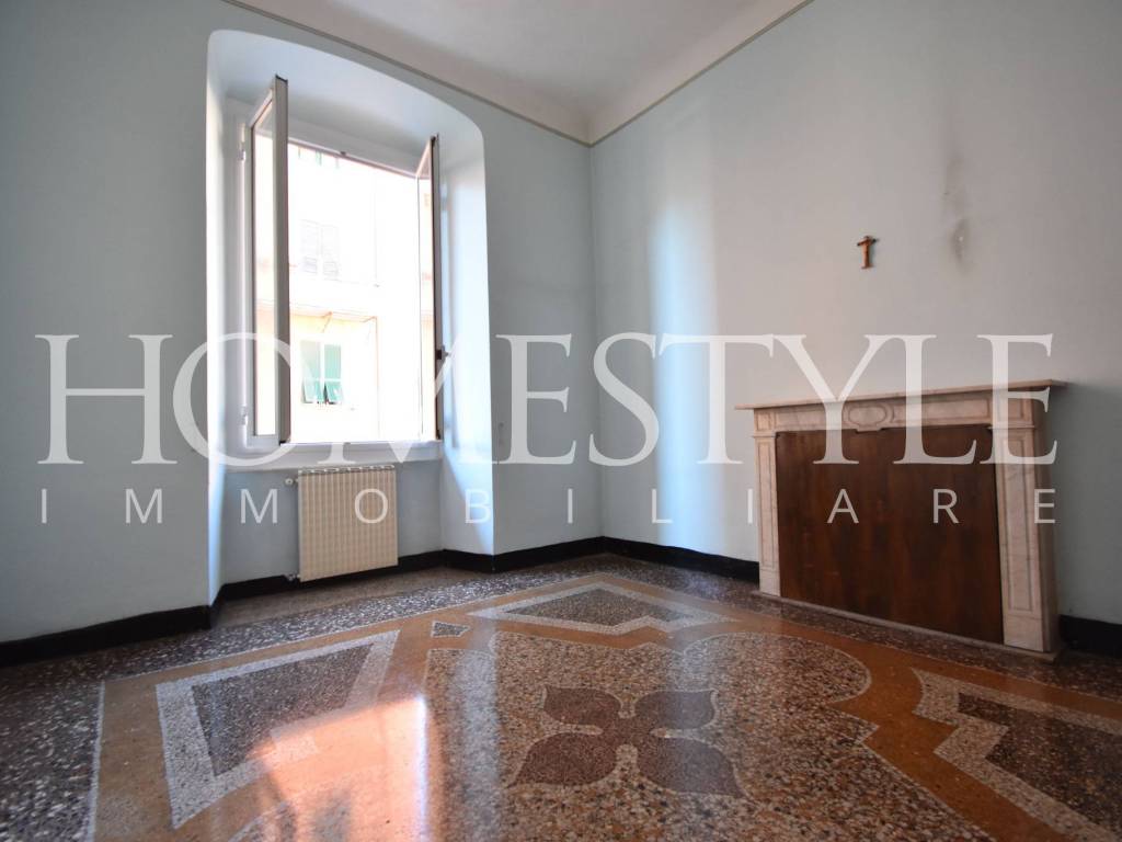 appartamento in vendita a Genova in zona Carignano