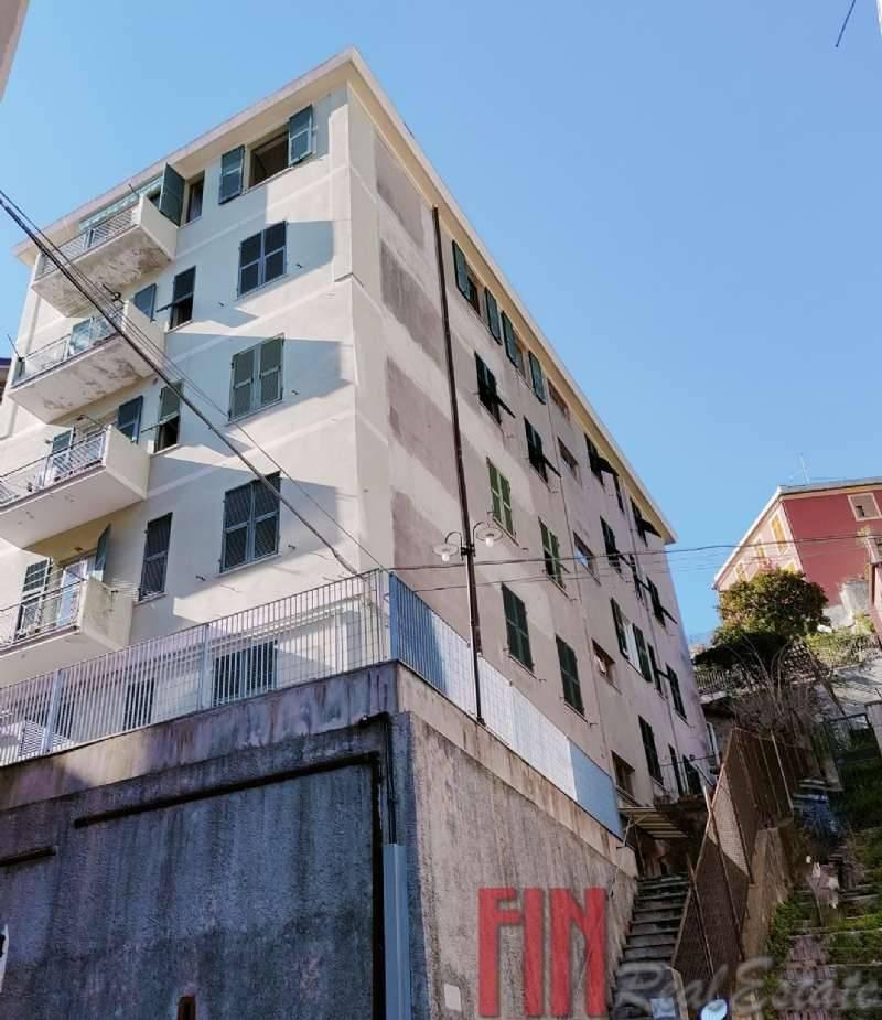 appartamento in vendita a Genova in zona Sestri Ponente