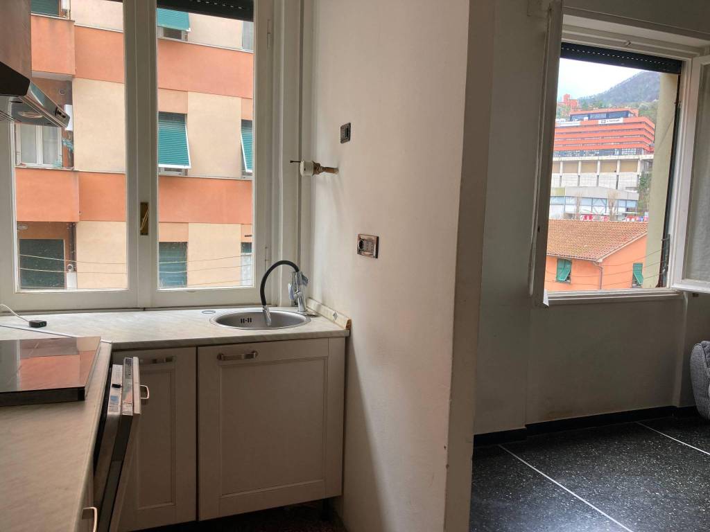appartamento in vendita a Genova in zona Struppa