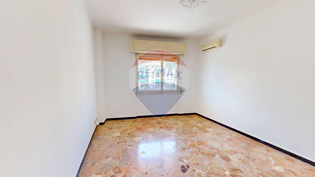 appartamento in vendita a Genova in zona Quezzi