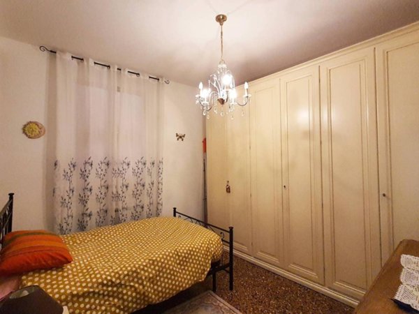 appartamento in vendita a Genova in zona Sestri Ponente