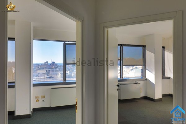 ufficio in vendita a Genova in zona Foce