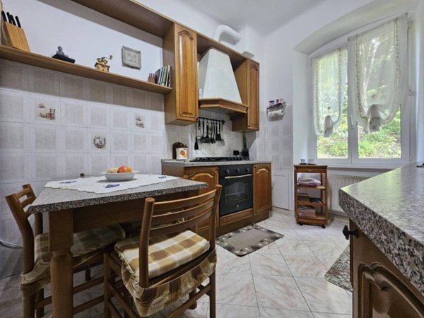 appartamento in vendita a Genova in zona Certosa