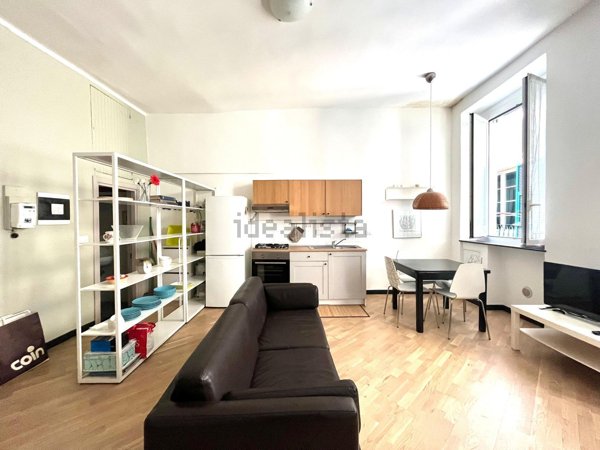 appartamento in vendita a Genova in zona Sottoripa / Maddalena / Molo