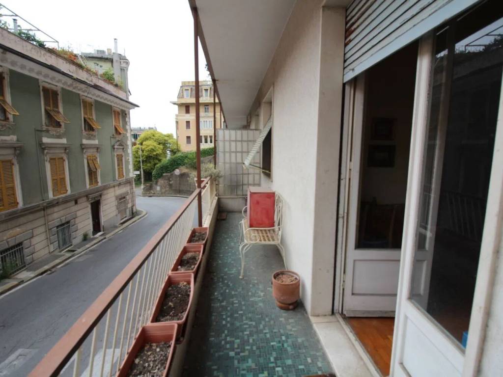 appartamento in vendita a Genova in zona Castelletto