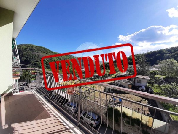 appartamento in vendita a Genova in zona Molassana