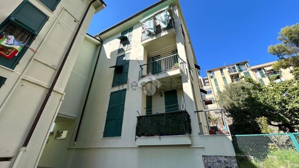 appartamento in vendita a Genova in zona Palmaro / Pra'