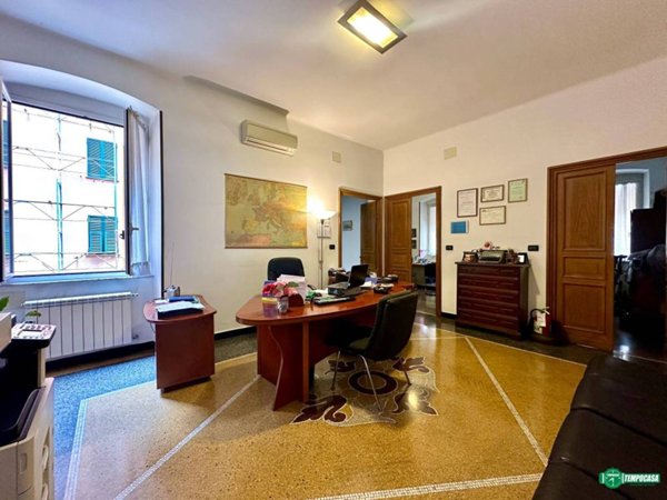 appartamento in vendita a Genova in zona Sestri Ponente