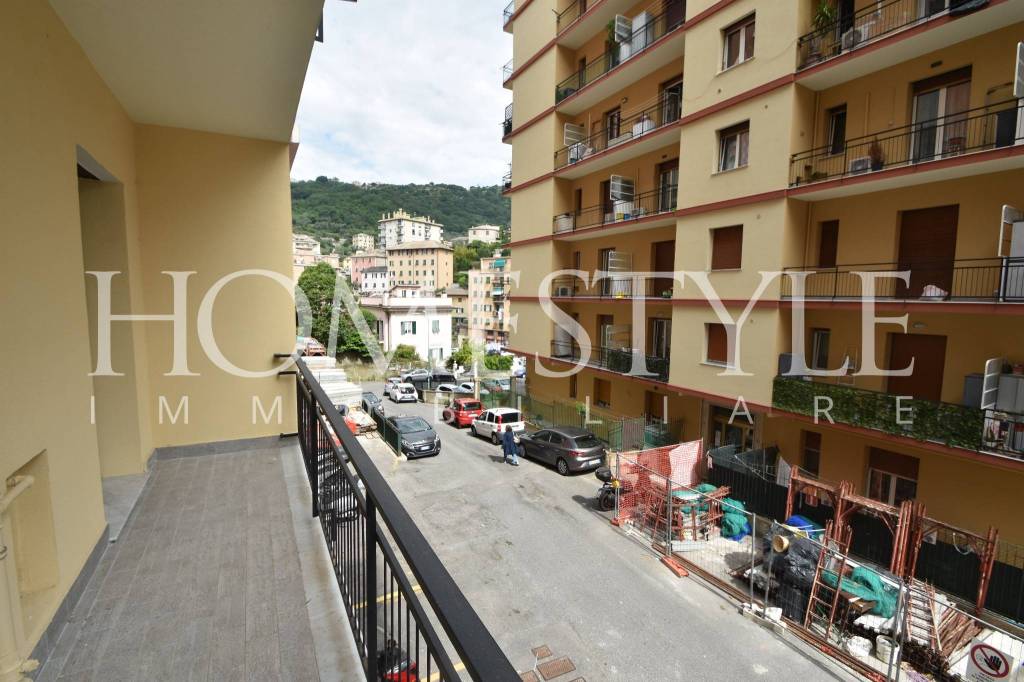 appartamento in vendita a Genova in zona Quezzi