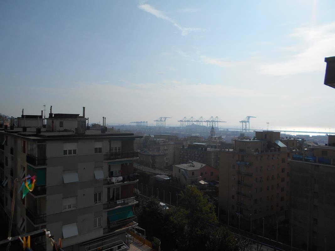 appartamento in vendita a Genova in zona Palmaro / Pra'