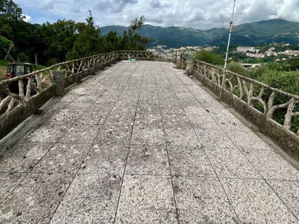 appartamento in vendita a Genova in zona Bolzaneto