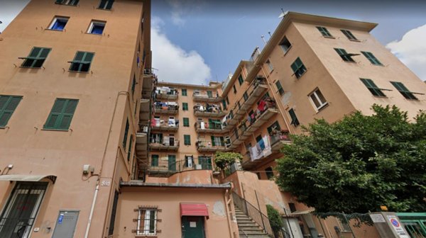 appartamento in vendita a Genova in zona Marassi