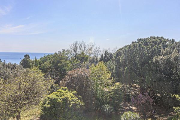 appartamento in vendita a Genova in zona Pegli