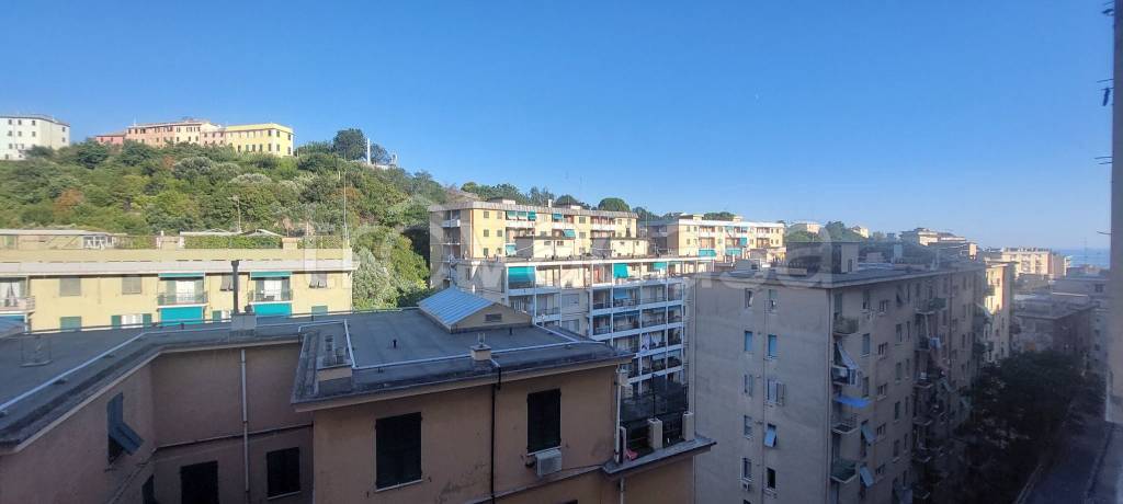 appartamento in vendita a Genova in zona Sampierdarena