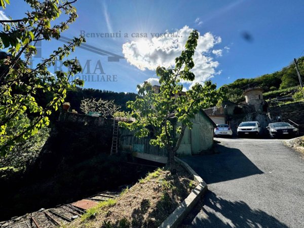 casa semindipendente in vendita a Genova in zona Crevari