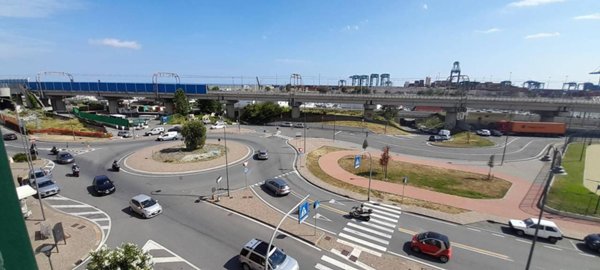 appartamento in vendita a Genova in zona Palmaro / Pra'
