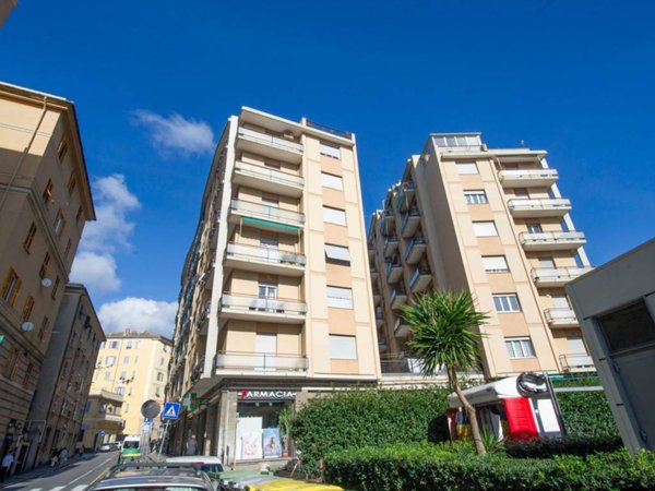 appartamento in vendita a Genova in zona Sestri Ponente