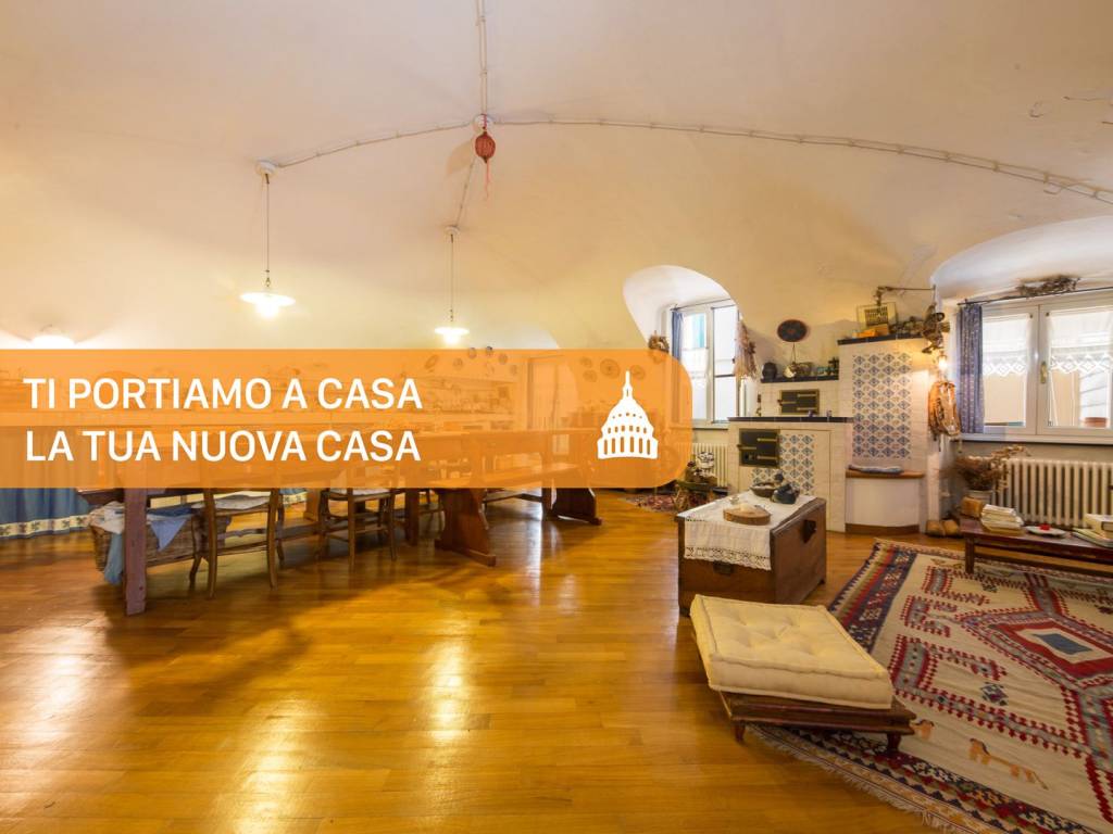 appartamento in vendita a Genova in zona Sottoripa / Maddalena / Molo