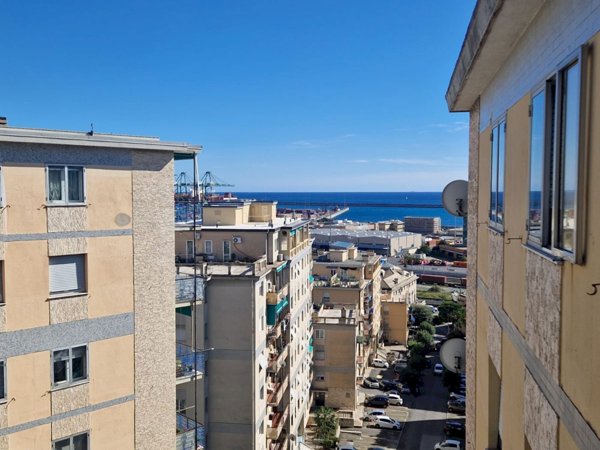 appartamento in vendita a Genova in zona Palmaro / Pra'