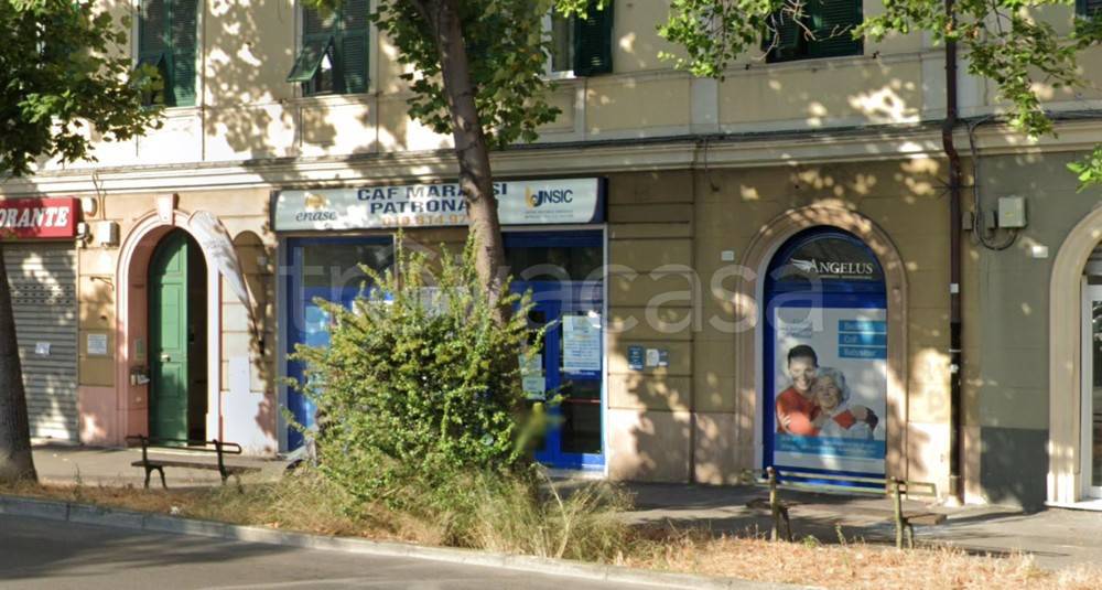 negozio in vendita a Genova in zona Marassi