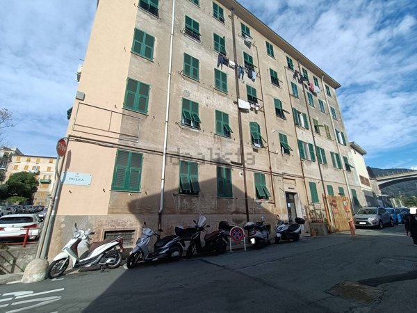 appartamento in vendita a Genova in zona Sestri Ponente