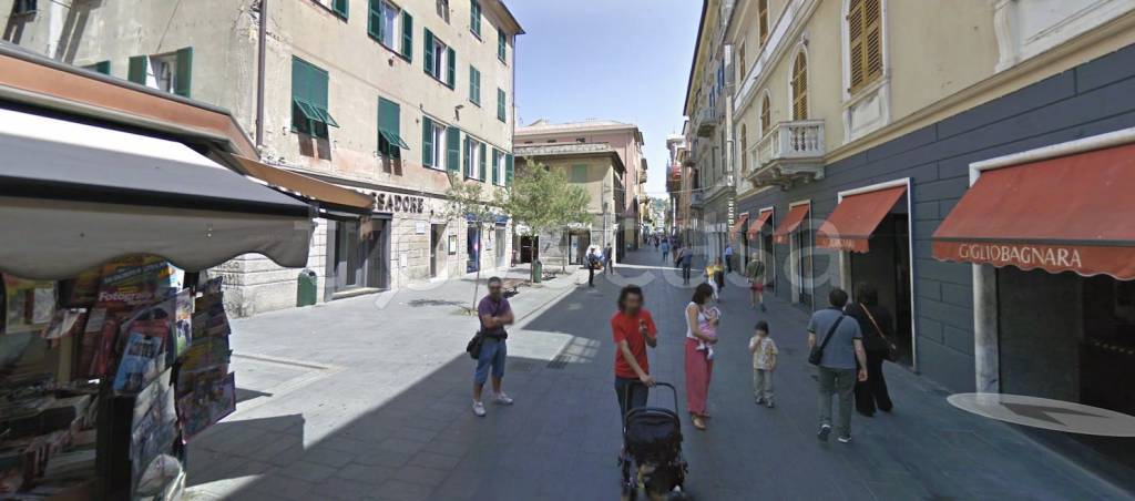 appartamento in vendita a Genova in zona Sestri Ponente