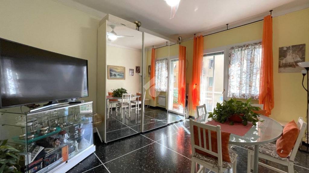 appartamento in vendita a Genova in zona Lagaccio / Granarolo