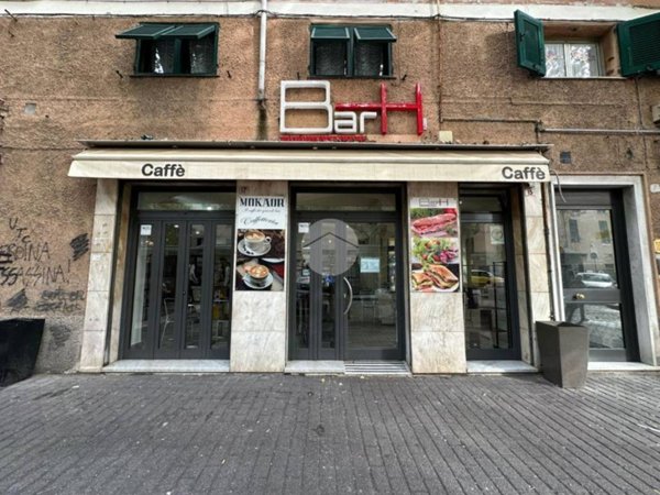 negozio in vendita a Genova in zona Sestri Ponente