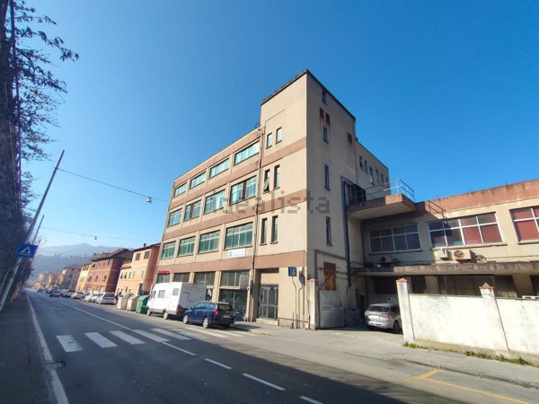 attico in vendita a Genova in zona Pontedecimo