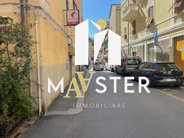 appartamento in vendita a Genova in zona Sestri Ponente