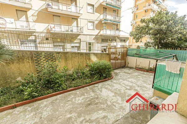appartamento in vendita a Genova in zona Palmaro / Pra'