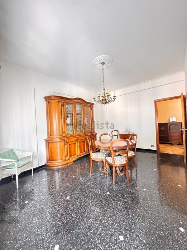 appartamento in vendita a Genova in zona Rivarolo