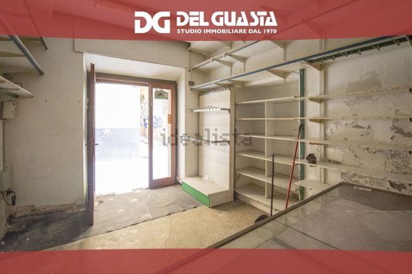 negozio in vendita a Genova in zona Sottoripa / Maddalena / Molo