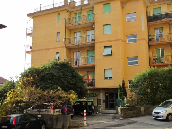 appartamento in vendita a Genova in zona Bolzaneto