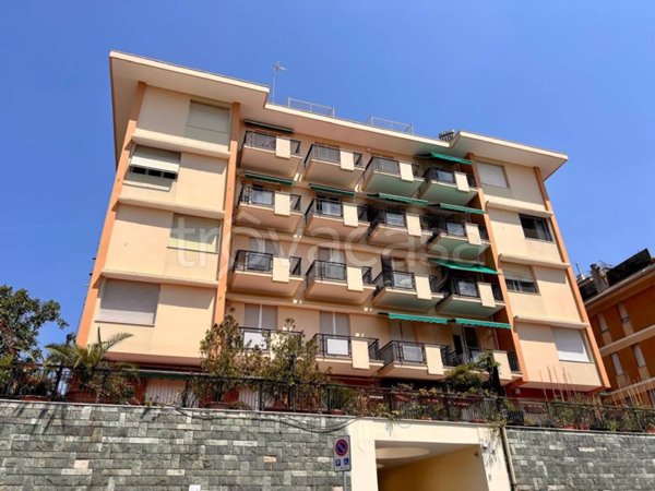 appartamento in vendita a Genova in zona Palmaro / Pra'