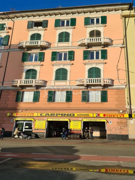 appartamento in vendita a Genova in zona Sampierdarena