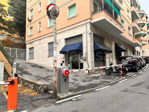 negozio in vendita a Genova