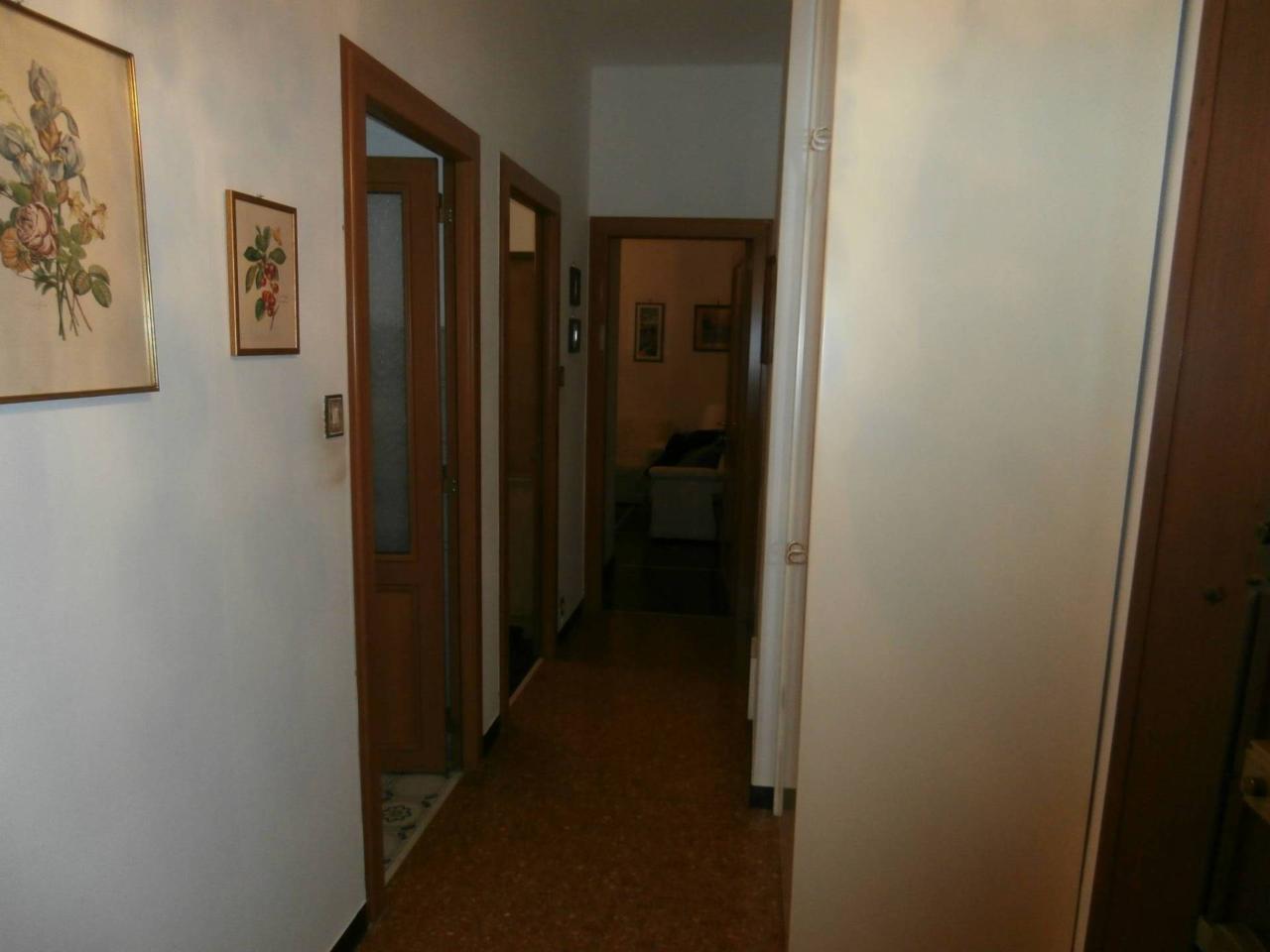 appartamento in vendita a Genova in zona Sampierdarena