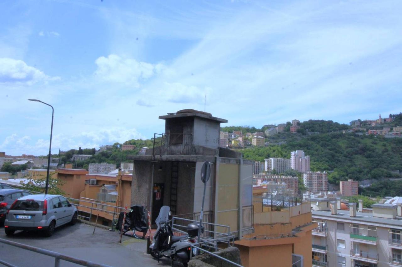 appartamento in vendita a Genova in zona Oregina