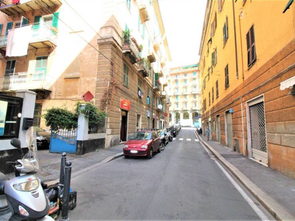 negozio in vendita a Genova in zona Cornigliano