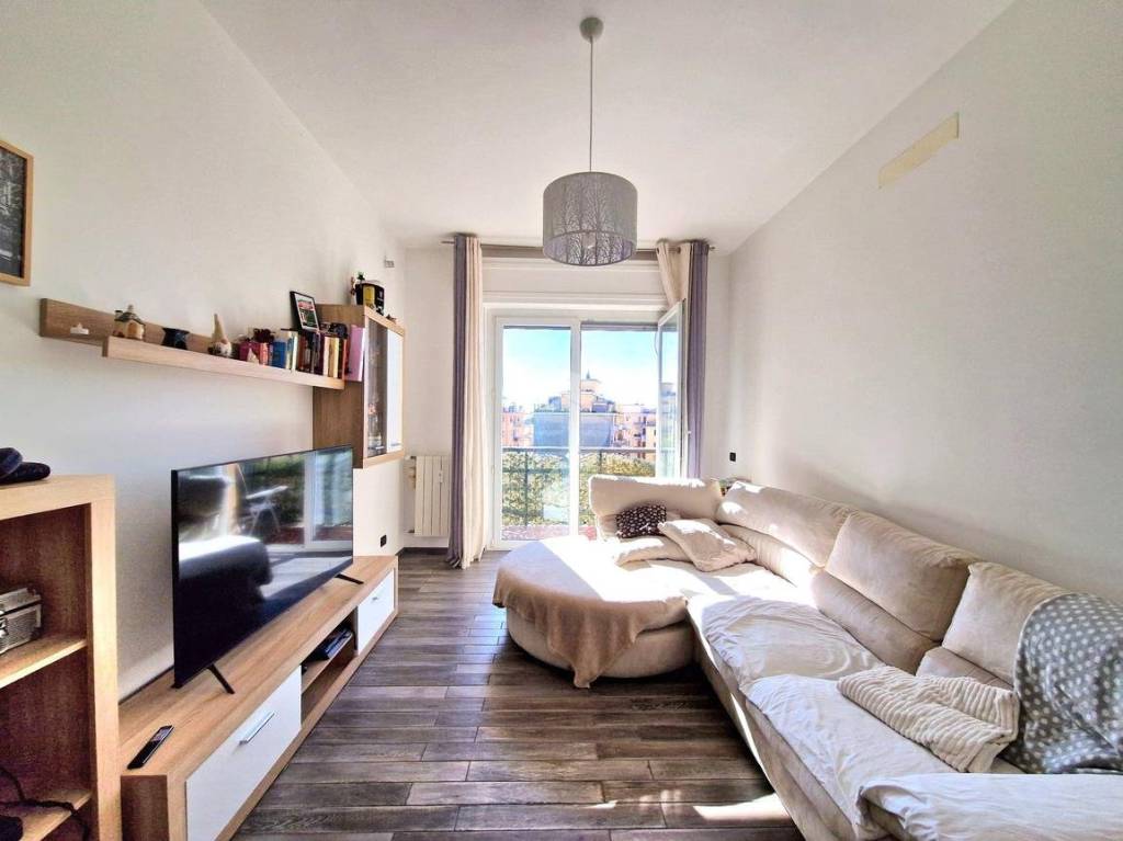 appartamento in vendita a Genova in zona Palmaro / Pra'