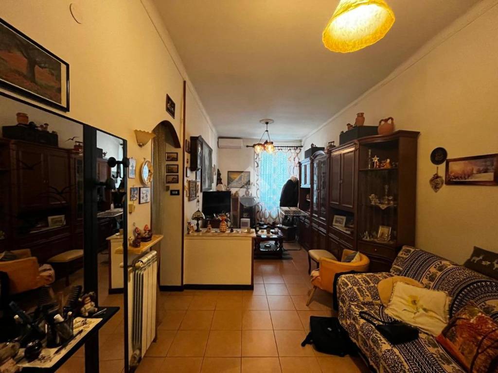 appartamento in vendita a Genova in zona Staglieno