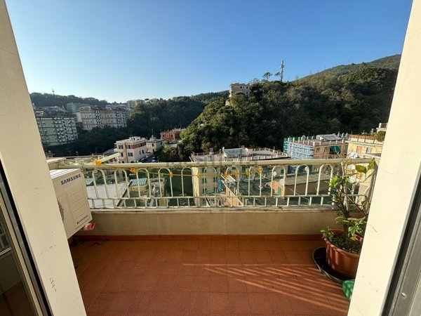 appartamento in vendita a Genova in zona Pegli