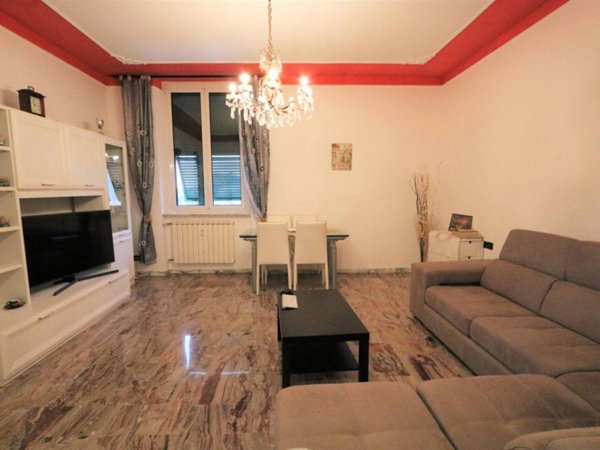 appartamento in vendita a Genova in zona Rivarolo
