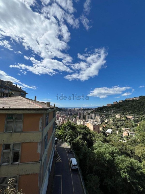 appartamento in vendita a Genova in zona Quezzi